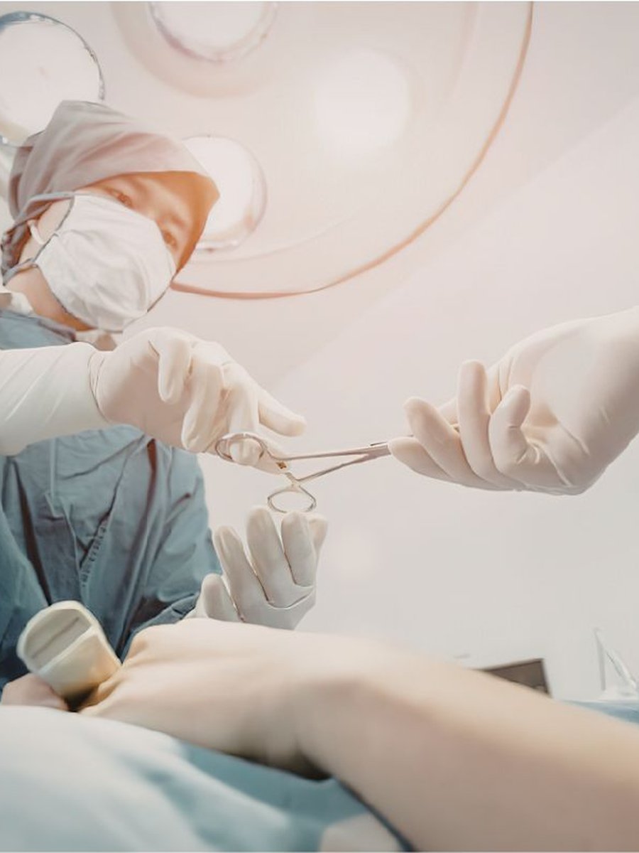Dr. Ralph H. Brookshire III, DO, performing a vascular procedure at South Texas Vascular Institute in Edinburg, TX